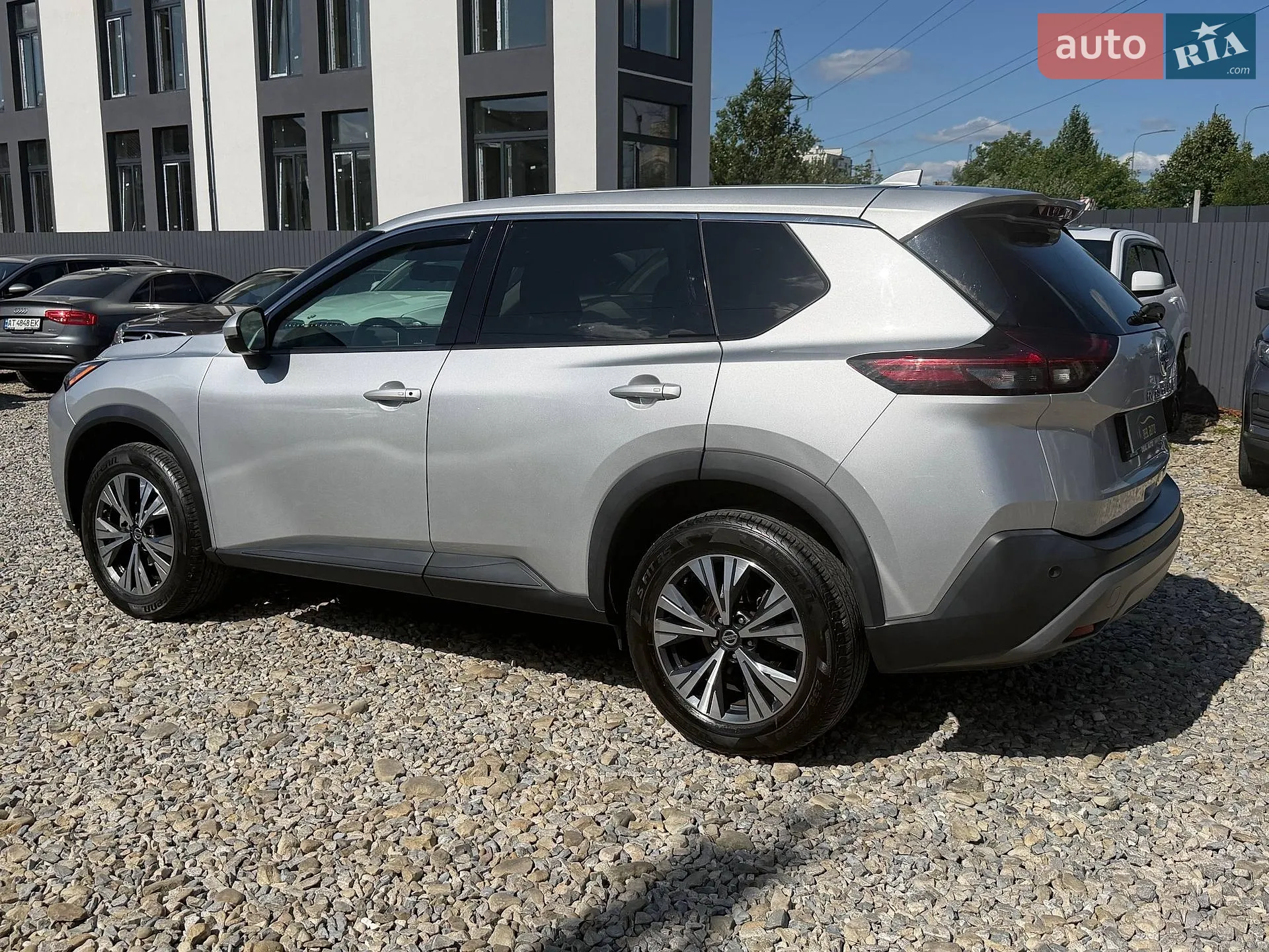 2021 Nissan Rogue - мініатюра 5