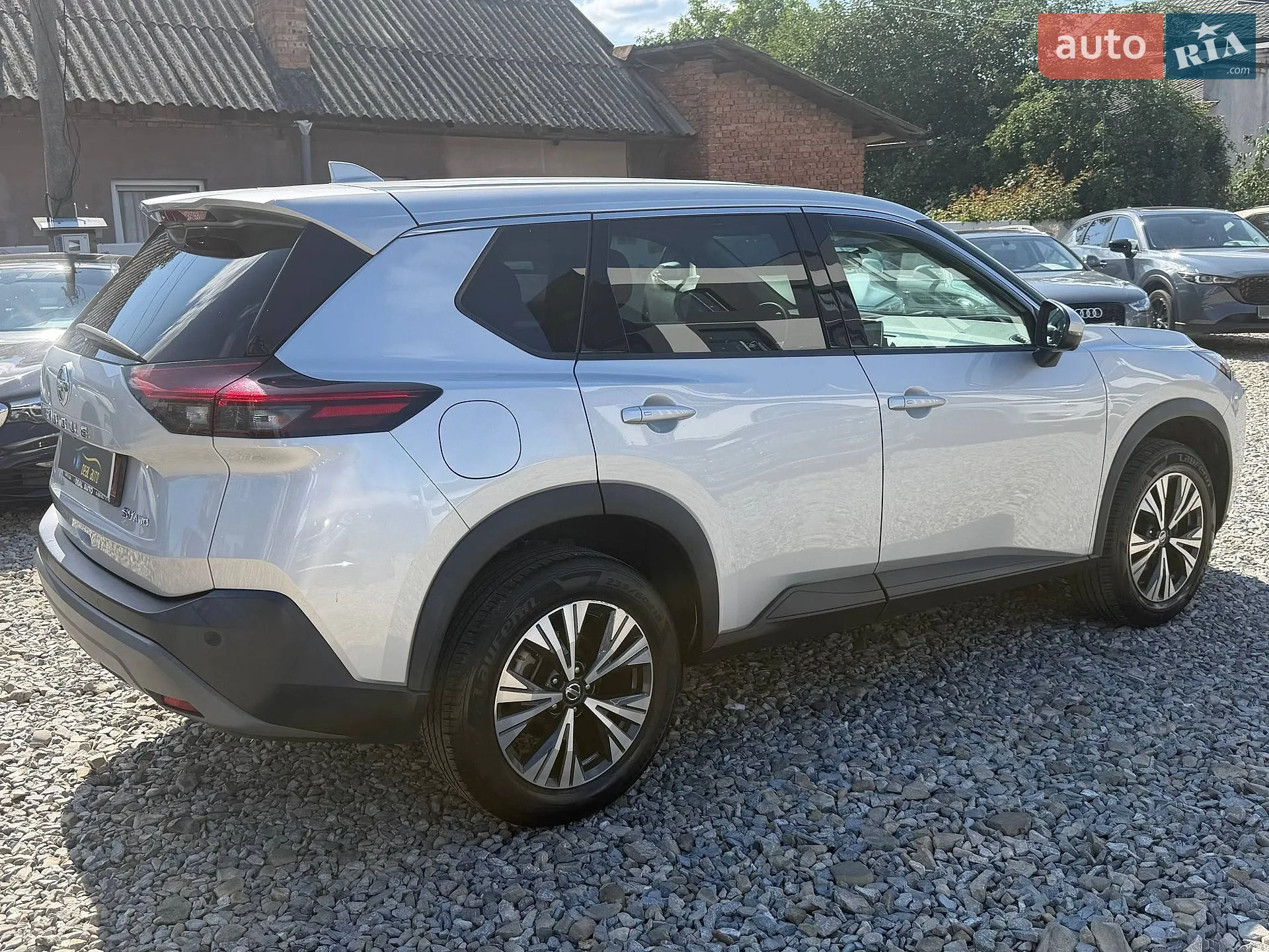 2021 Nissan Rogue - мініатюра 10