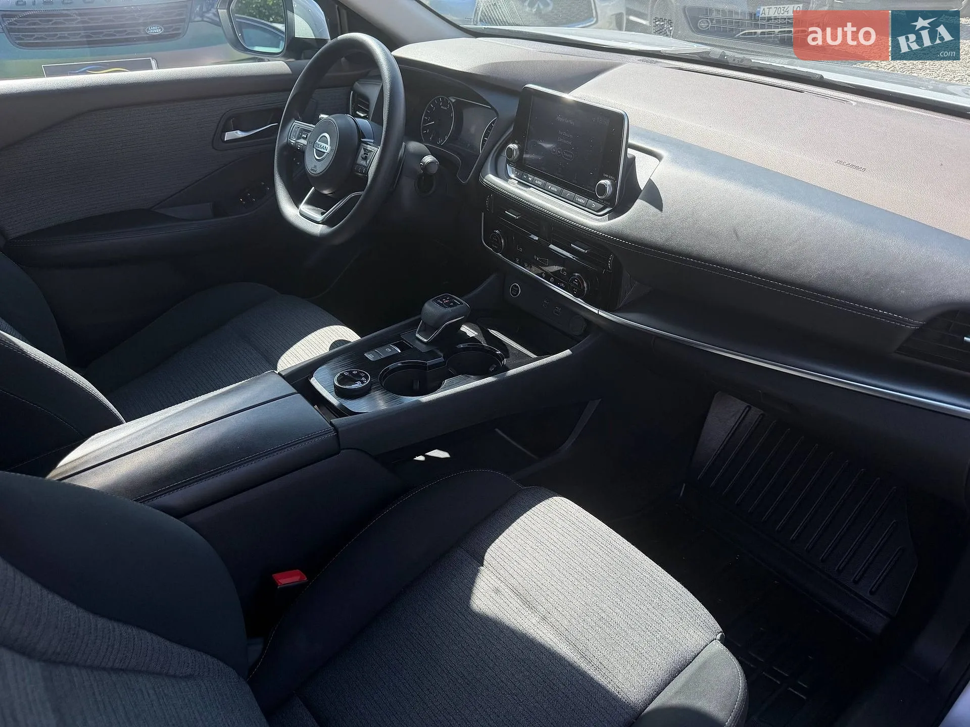 2021 Nissan Rogue - мініатюра 17