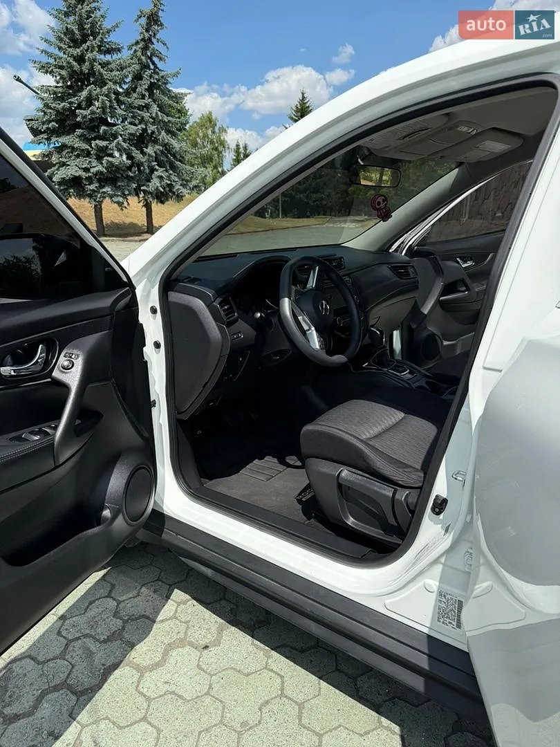 2017 Nissan Rogue - мініатюра 8