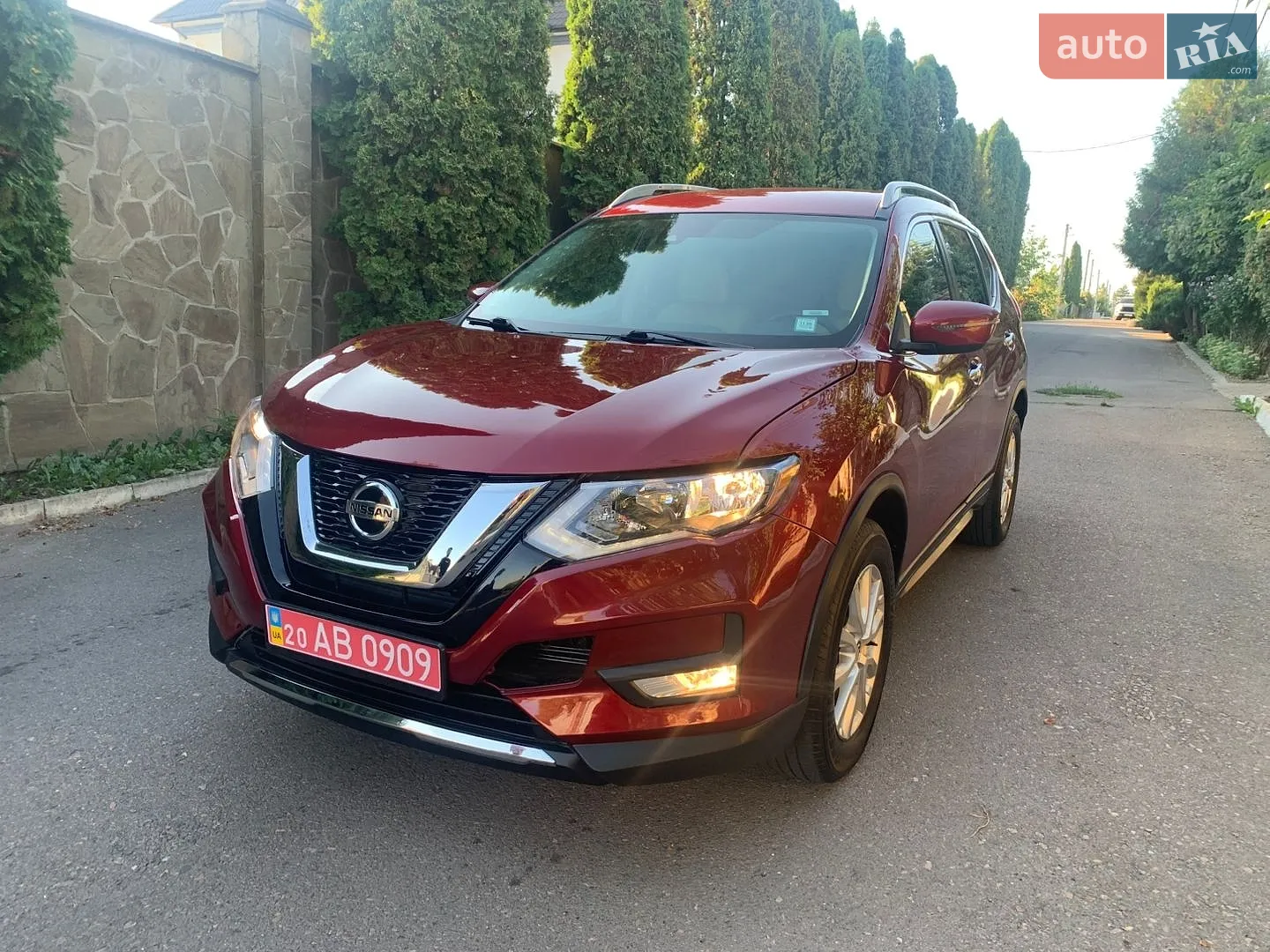 2018 Nissan Rogue - мініатюра 2