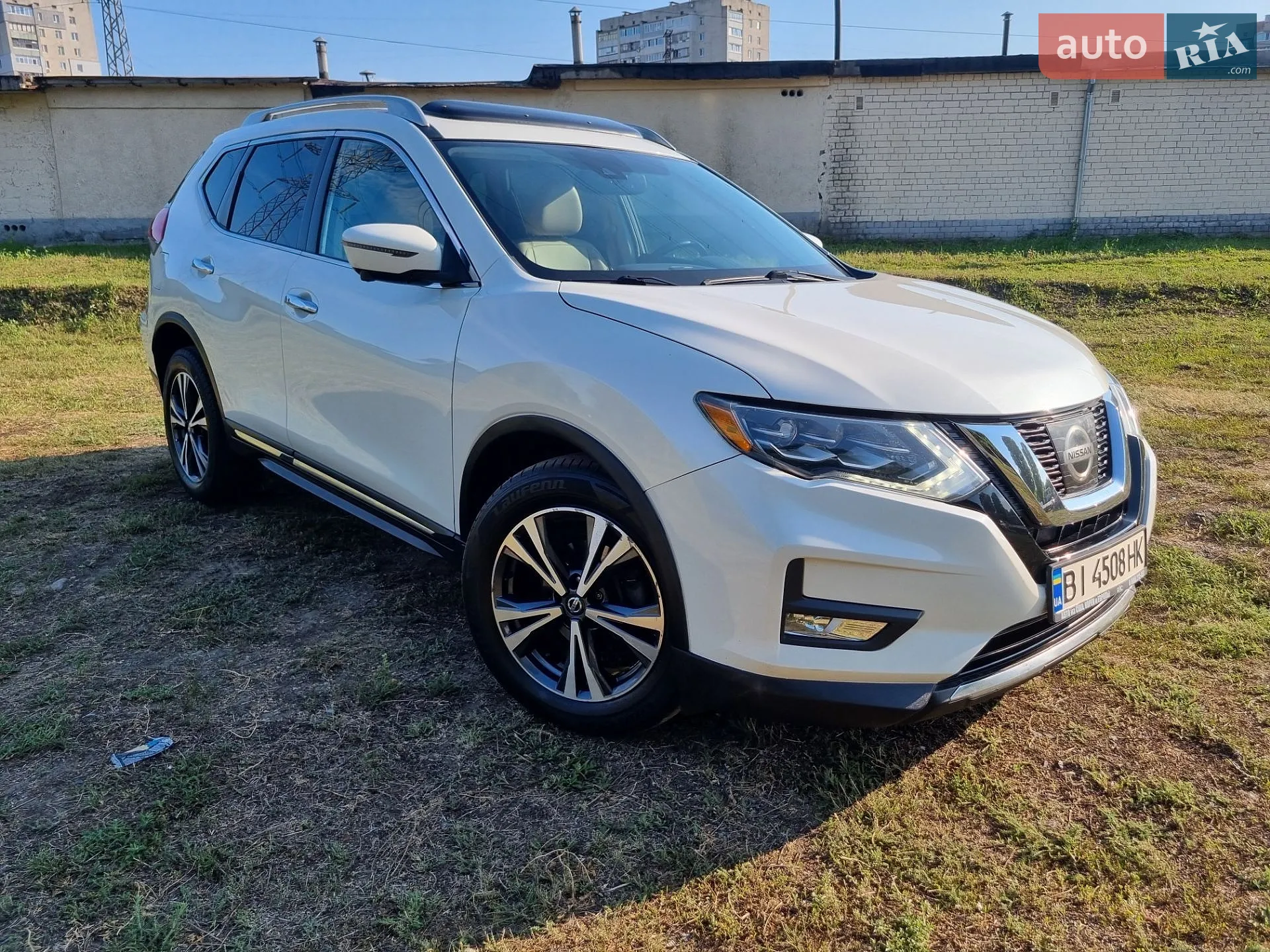 2017 Nissan Rogue - фото 1