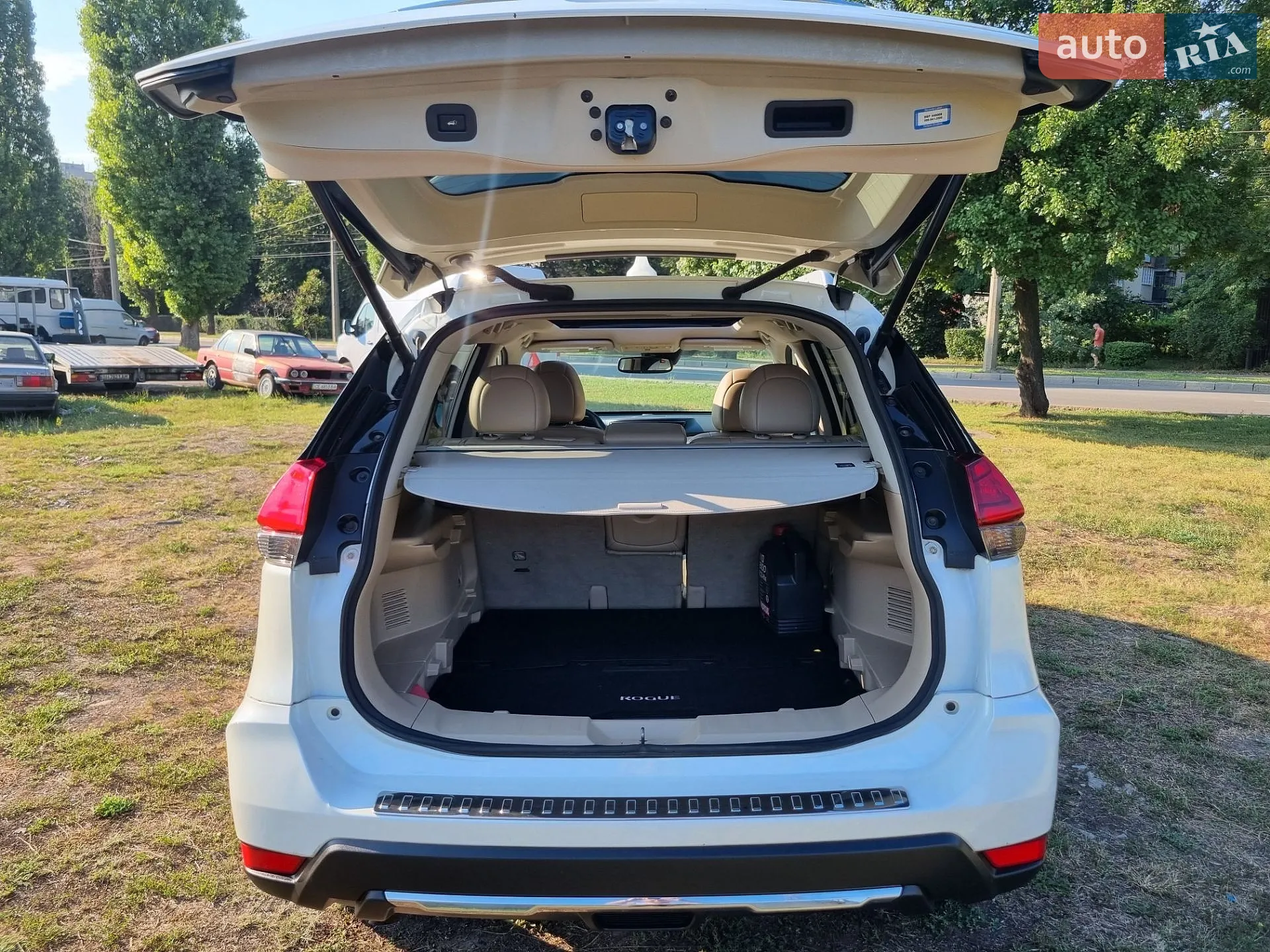 2017 Nissan Rogue - мініатюра 9