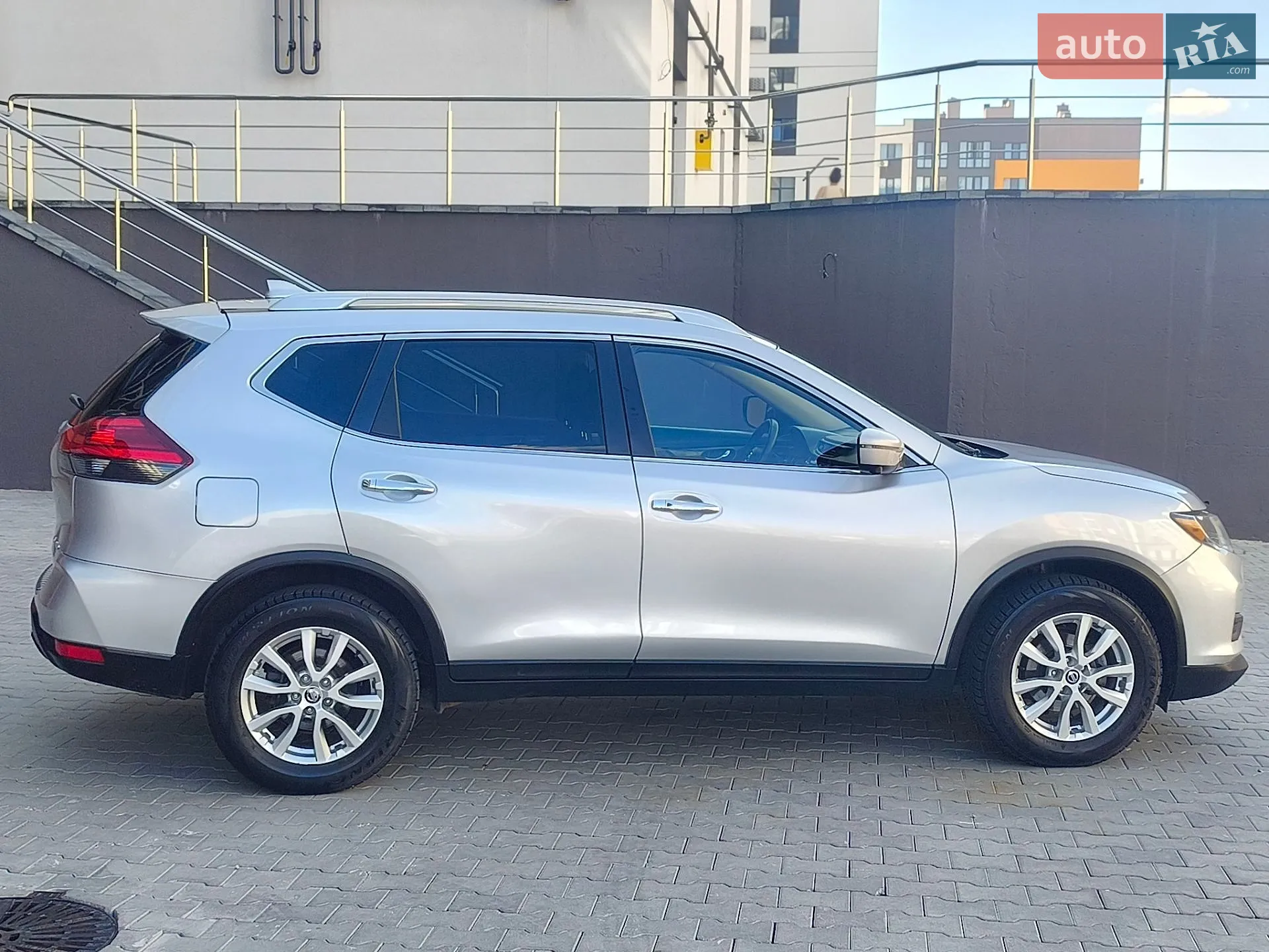 2017 Nissan Rogue - мініатюра 9