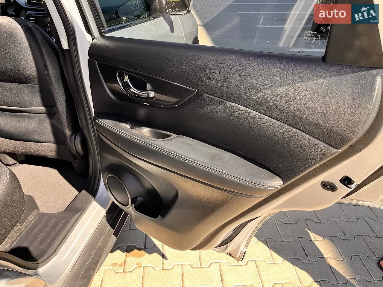 2016 Nissan Rogue - мініатюра 16