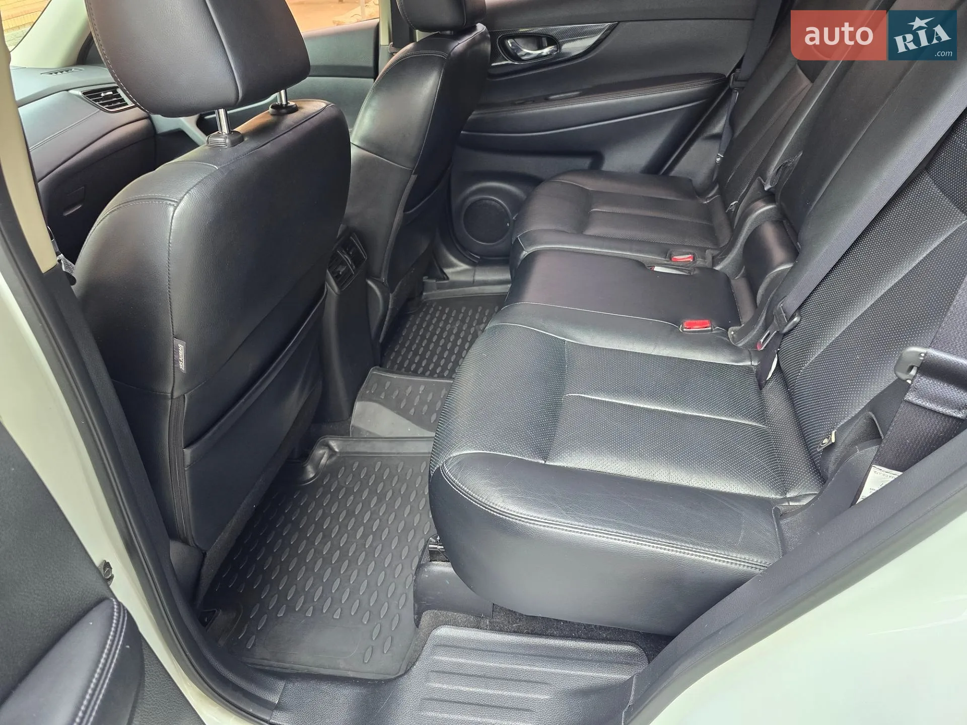 2016 Nissan Rogue - мініатюра 19