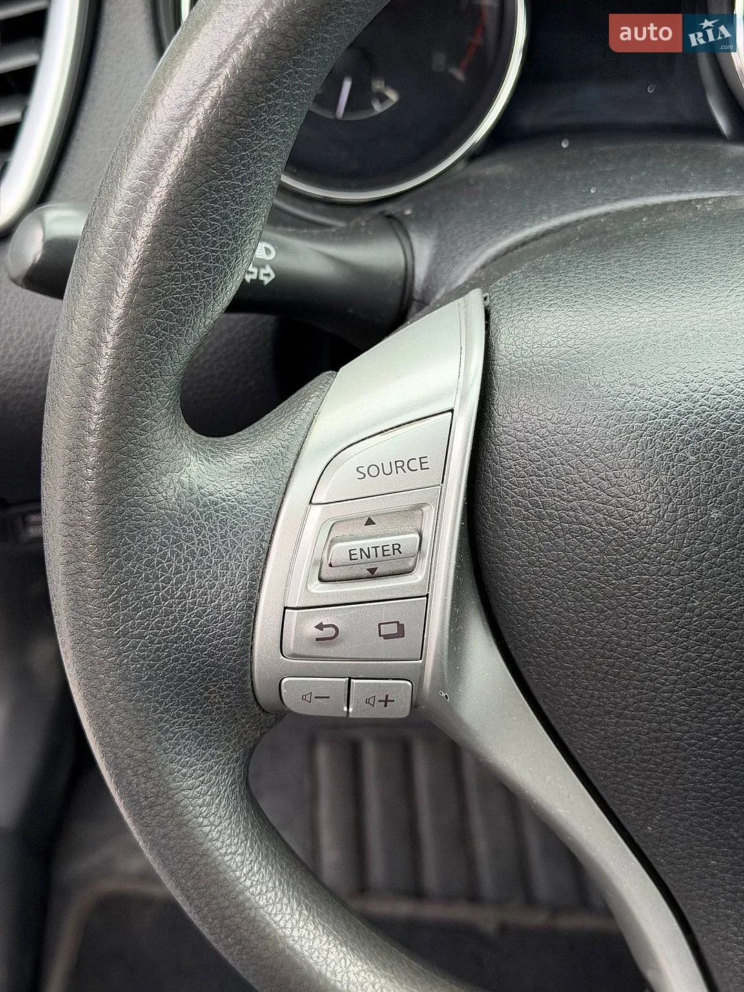 2015 Nissan Rogue - мініатюра 29