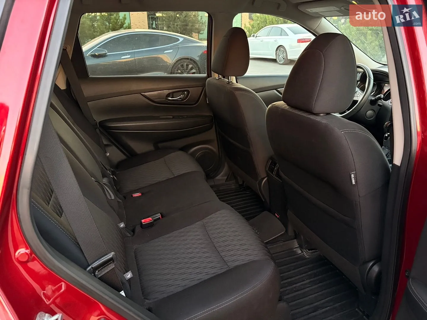 2019 Nissan Rogue - мініатюра 7