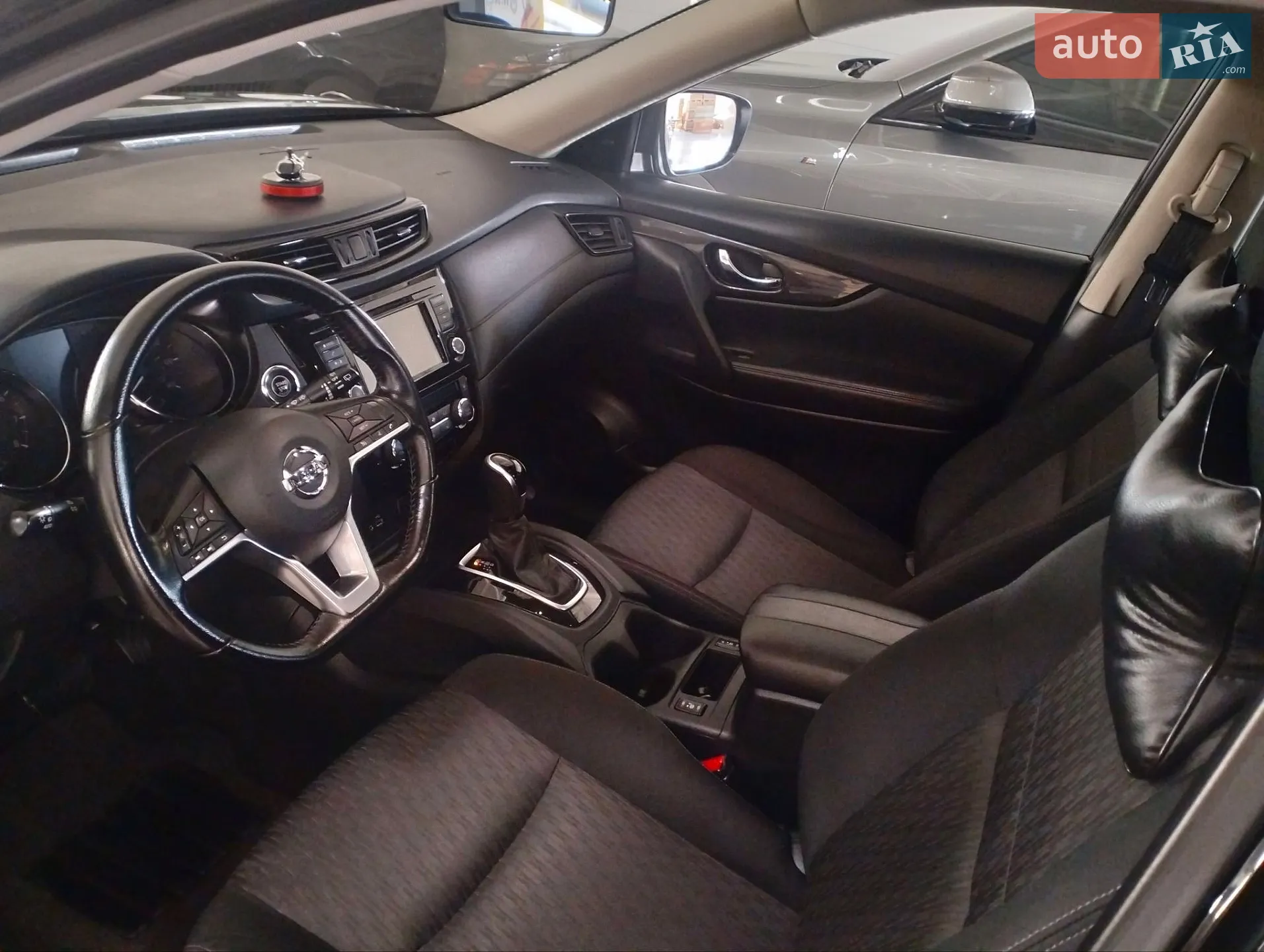 2019 Nissan Rogue - мініатюра 16