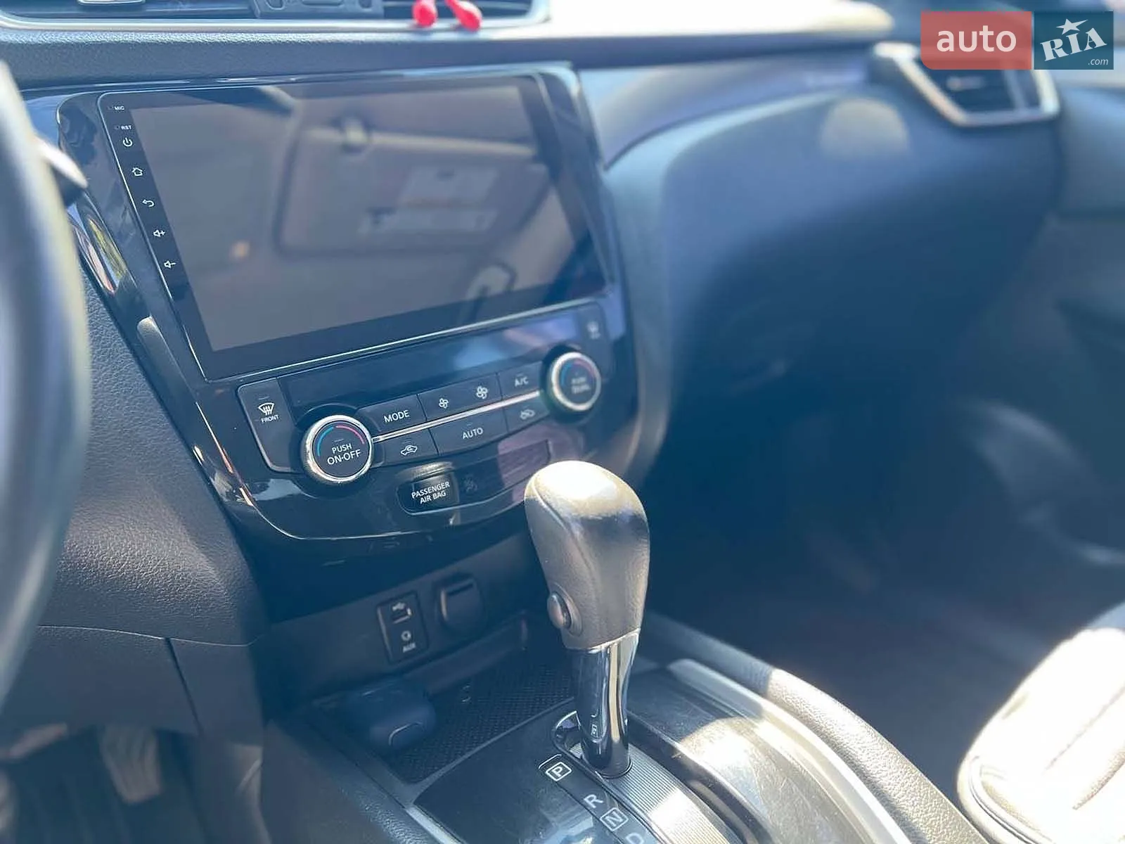 2016 Nissan Rogue - мініатюра 19