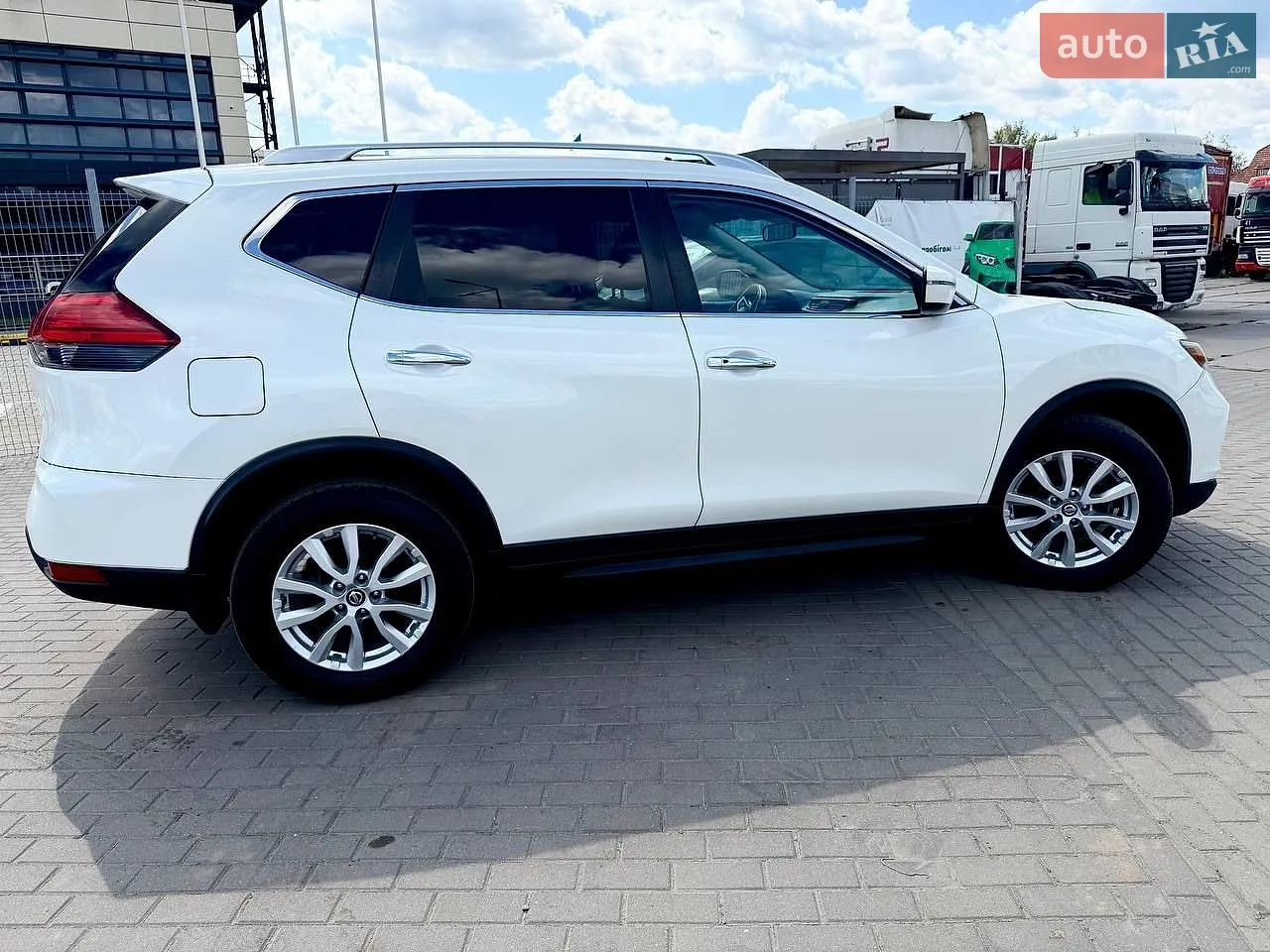 2017 Nissan Rogue - мініатюра 4