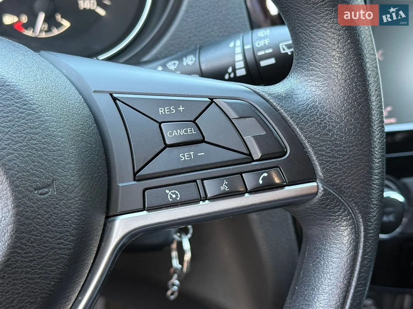 2019 Nissan Rogue - мініатюра 16