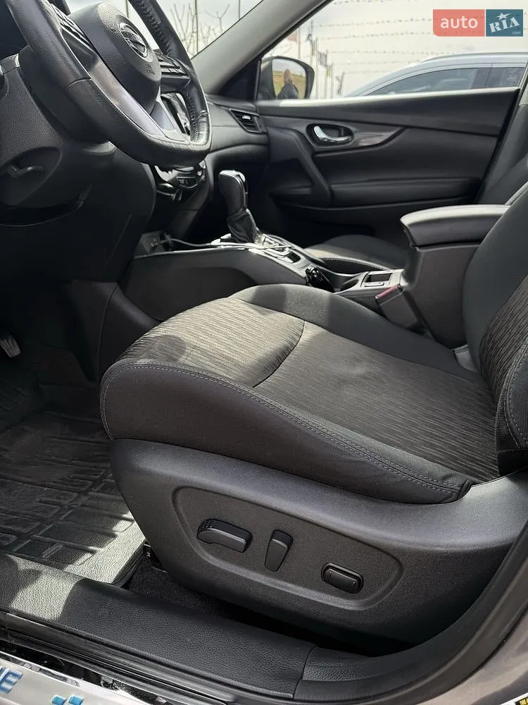 2018 Nissan Rogue - мініатюра 9