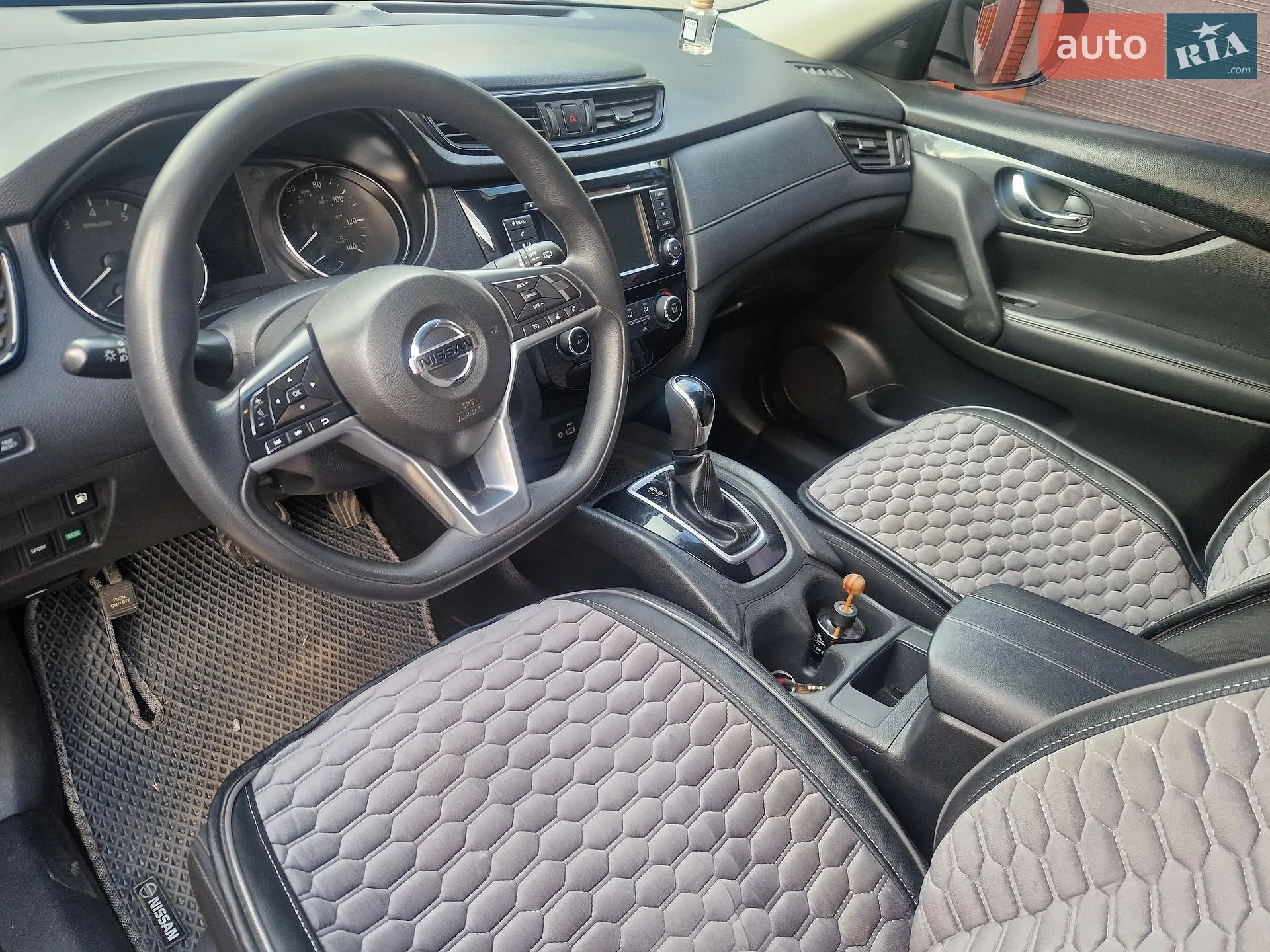2018 Nissan Rogue - мініатюра 2