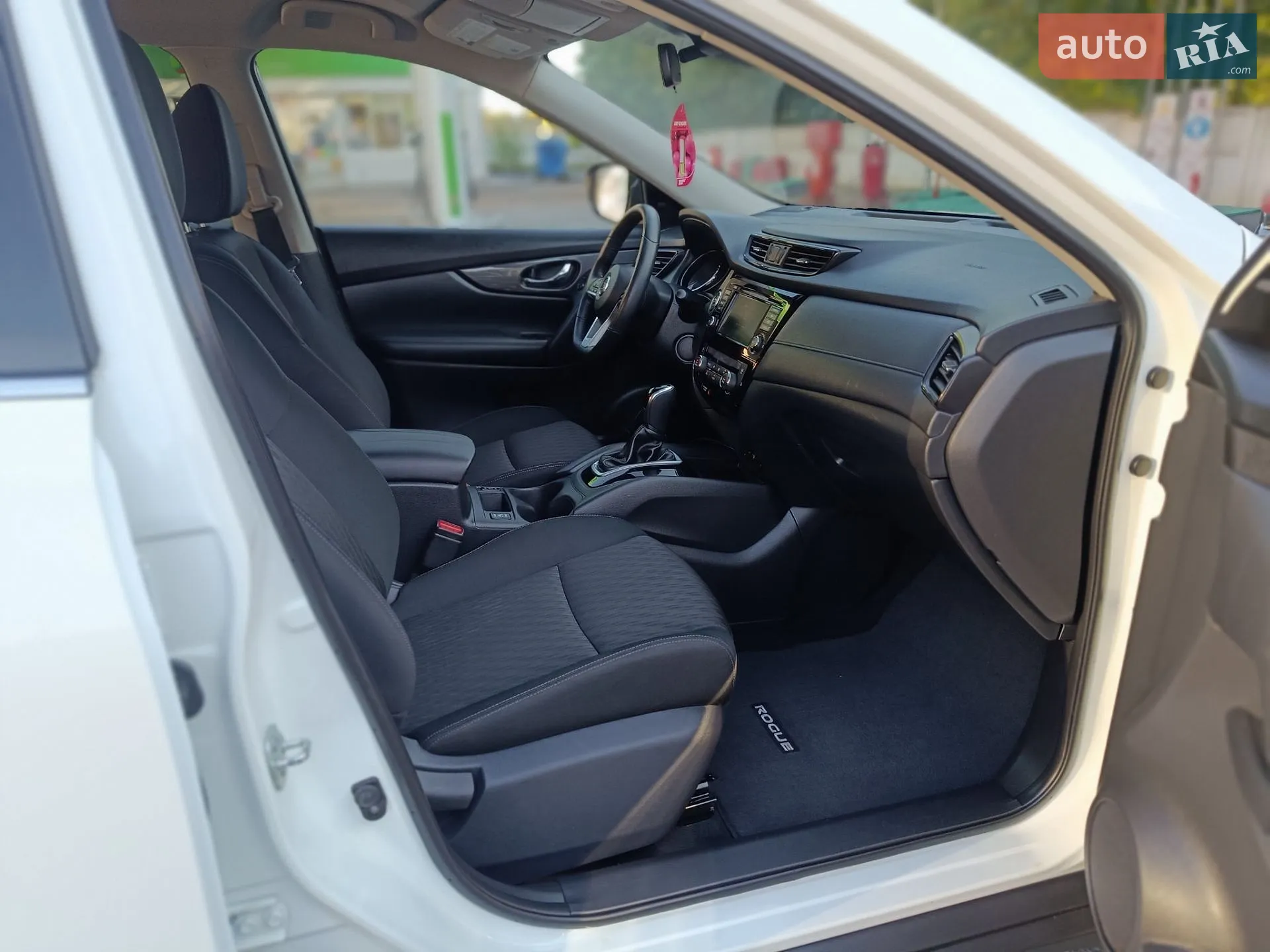 2019 Nissan Rogue - мініатюра 20