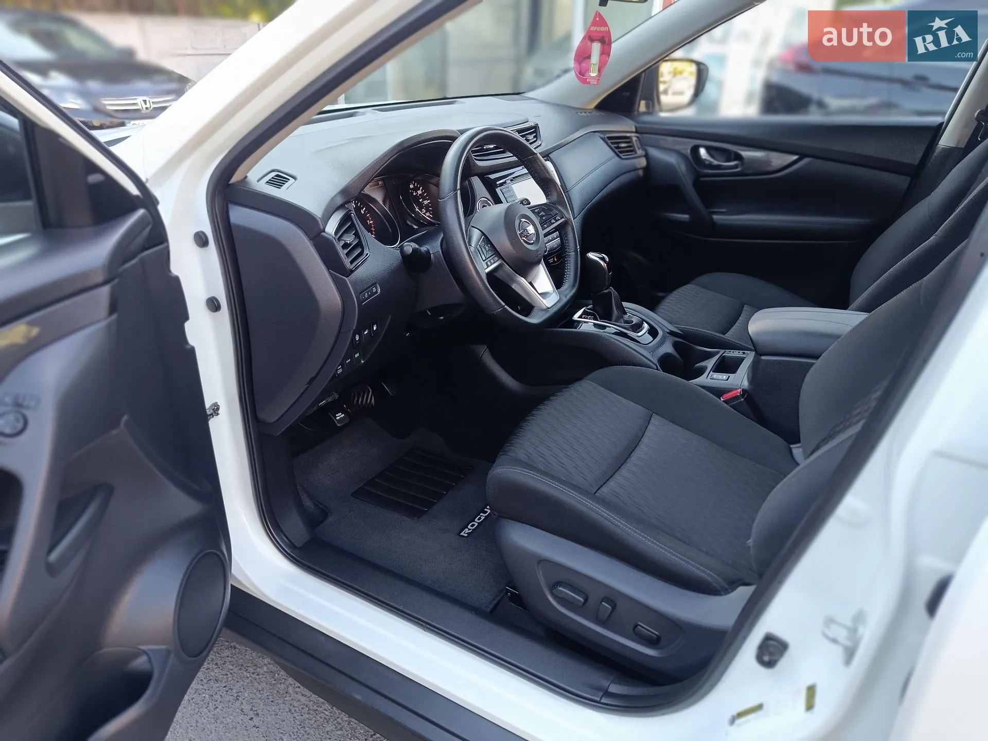 2019 Nissan Rogue - мініатюра 18