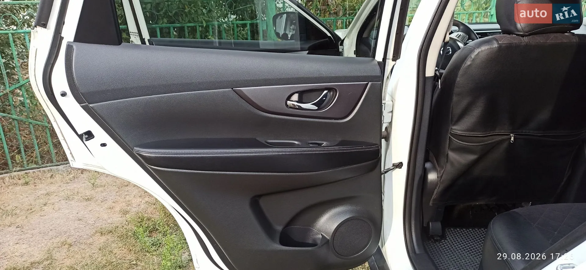 2016 Nissan Rogue - мініатюра 14