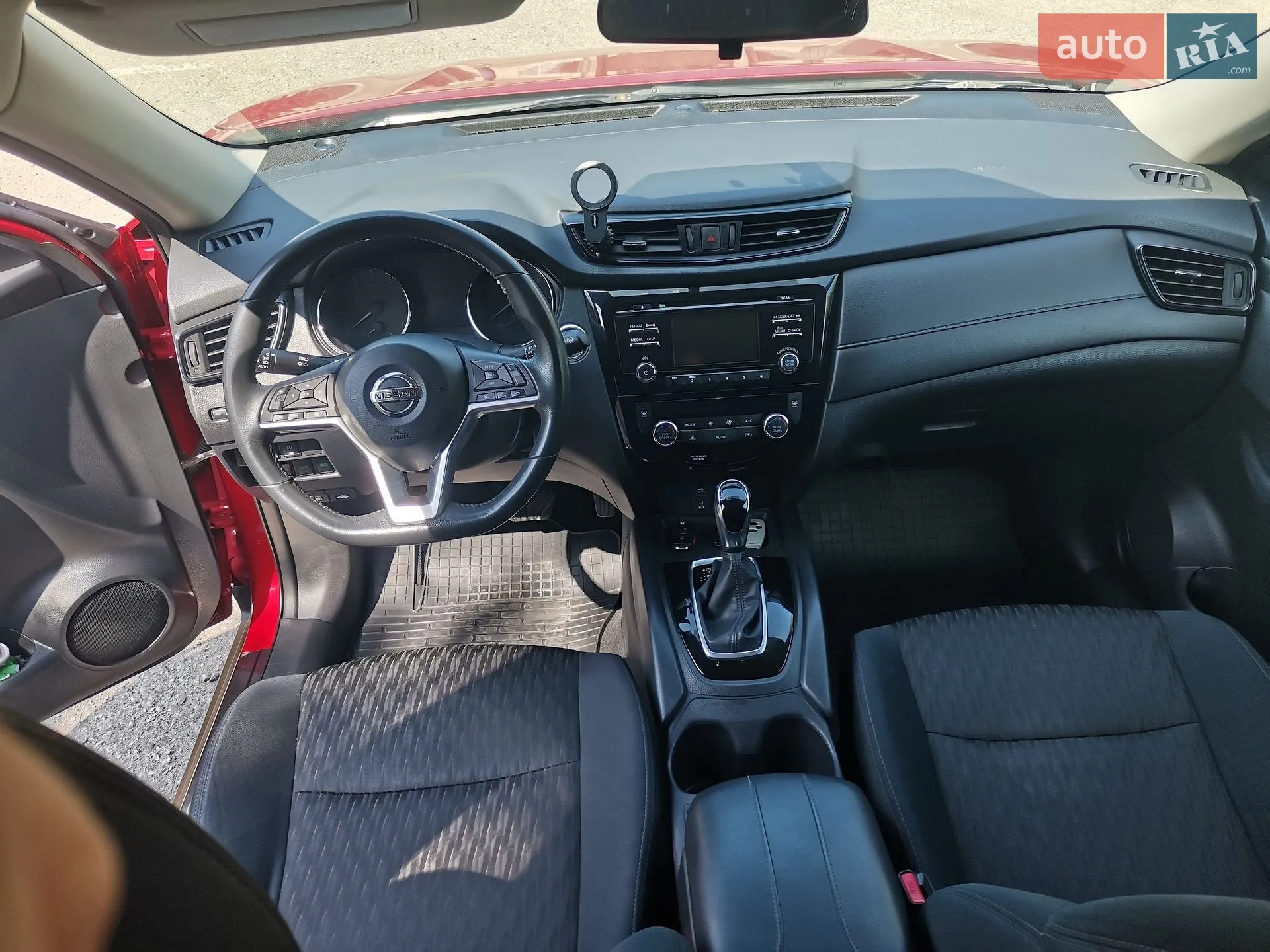2017 Nissan Rogue - мініатюра 18
