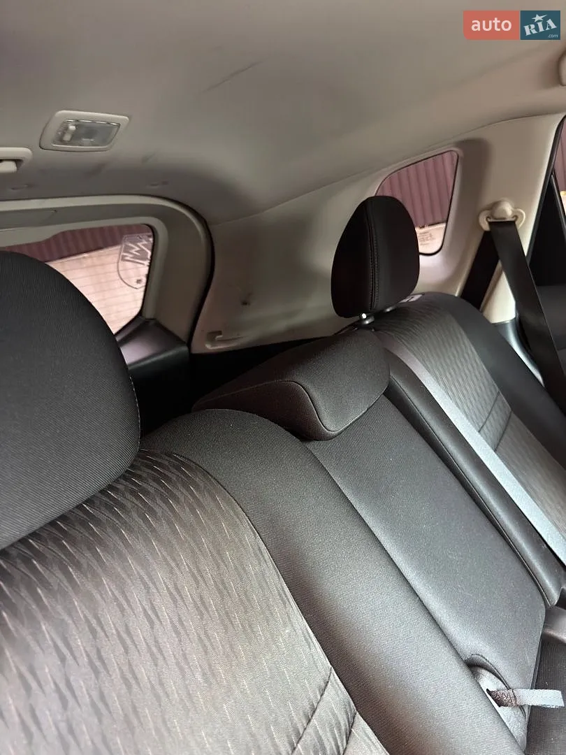 2016 Nissan Rogue - мініатюра 4
