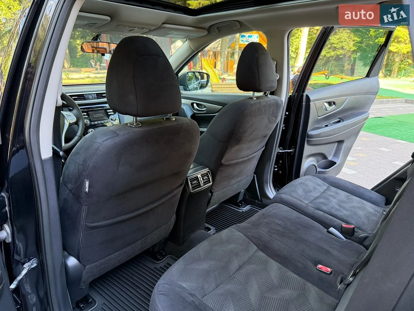 2015 Nissan Rogue - мініатюра 153