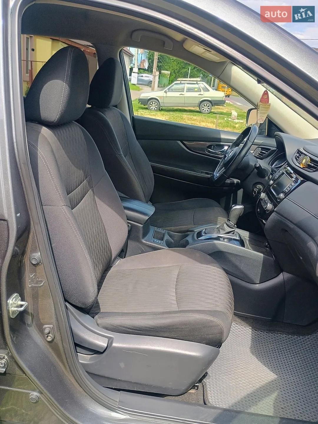 2019 Nissan Rogue - мініатюра 9