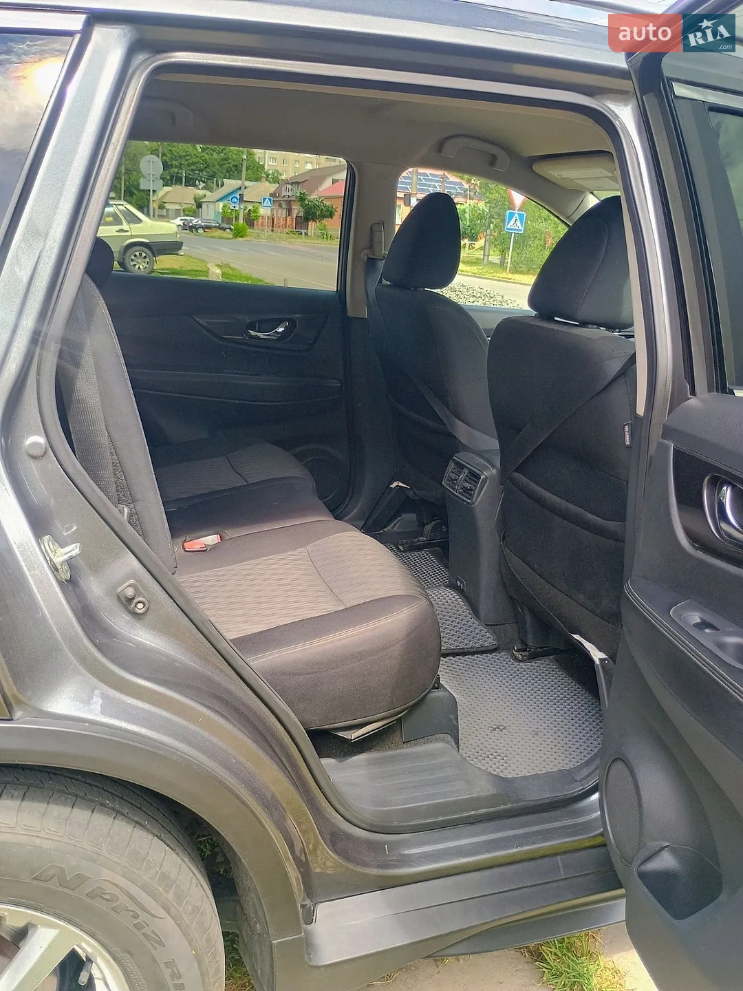 2019 Nissan Rogue - мініатюра 11