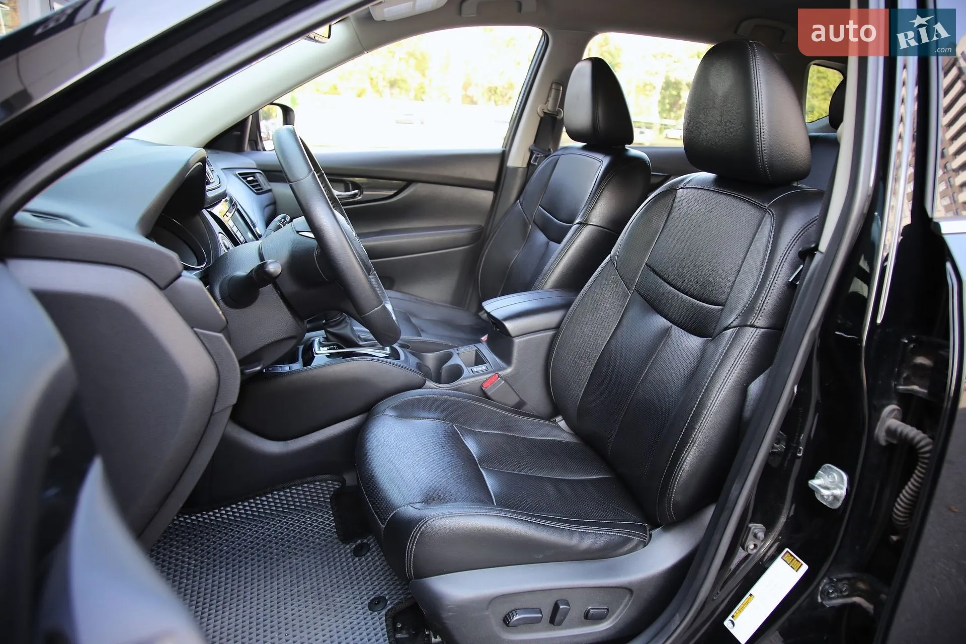 2019 Nissan Rogue - мініатюра 8