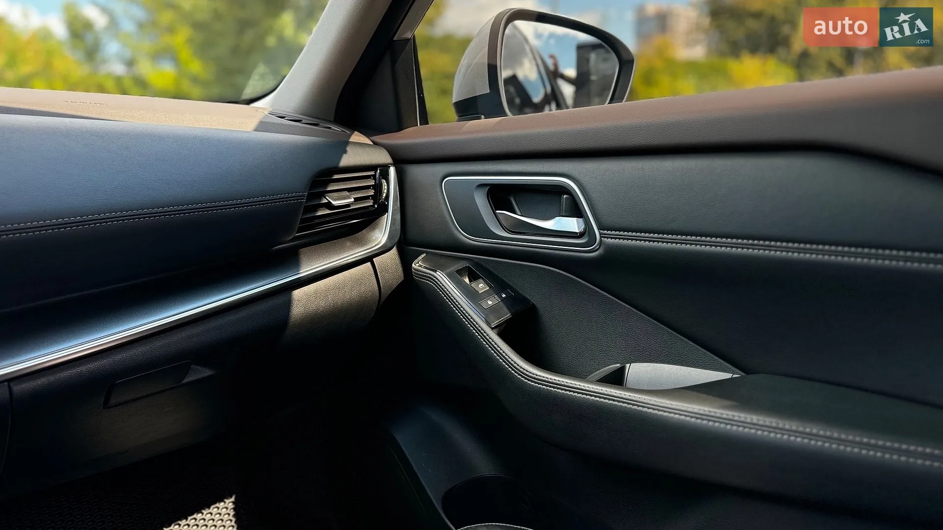 2020 Nissan Rogue - мініатюра 31