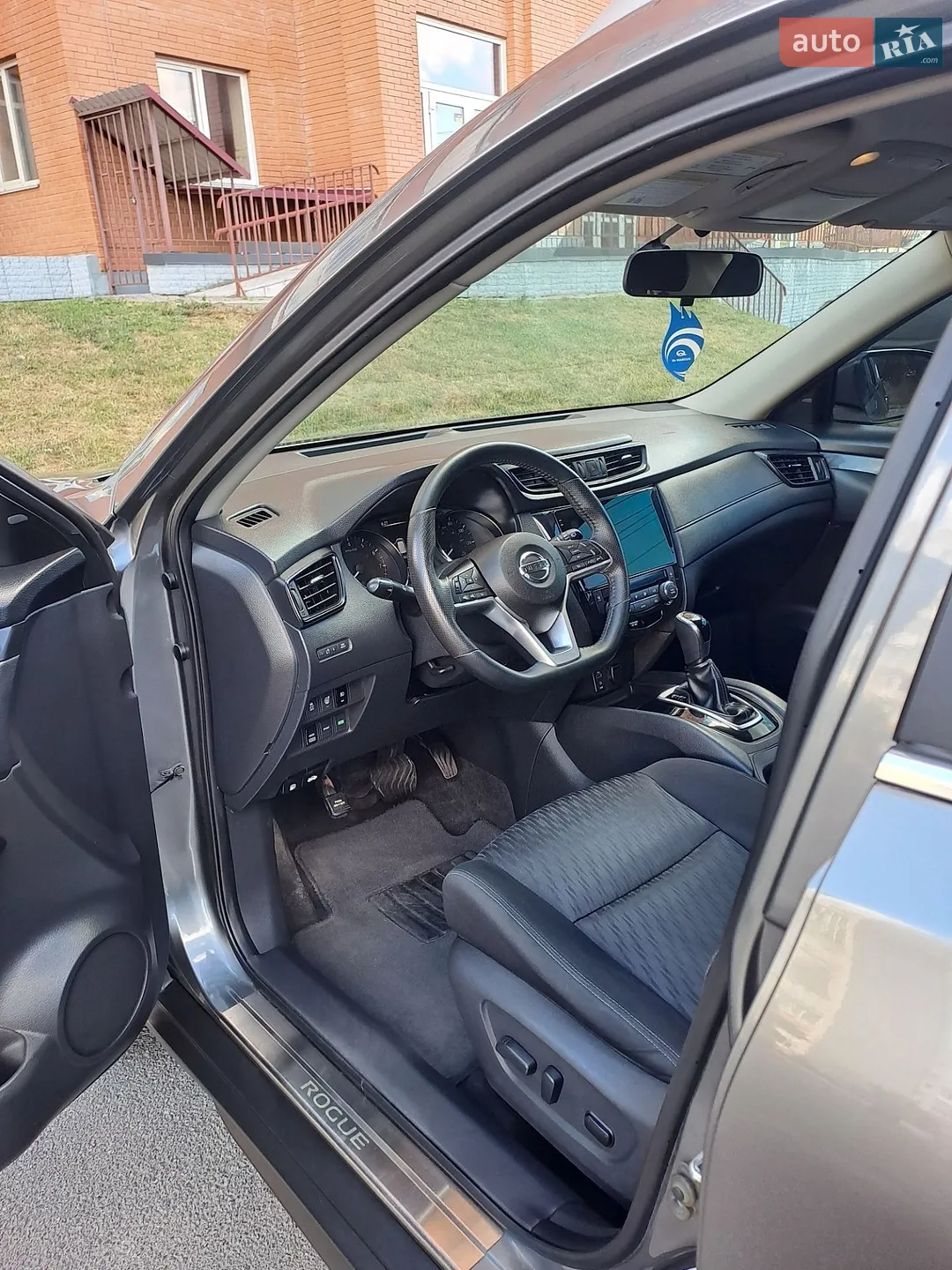 2017 Nissan Rogue - мініатюра 13