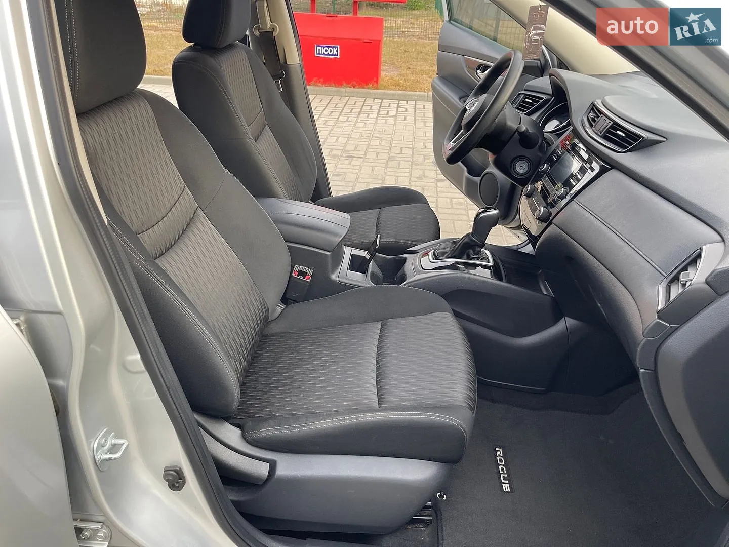 2016 Nissan Rogue - мініатюра 17