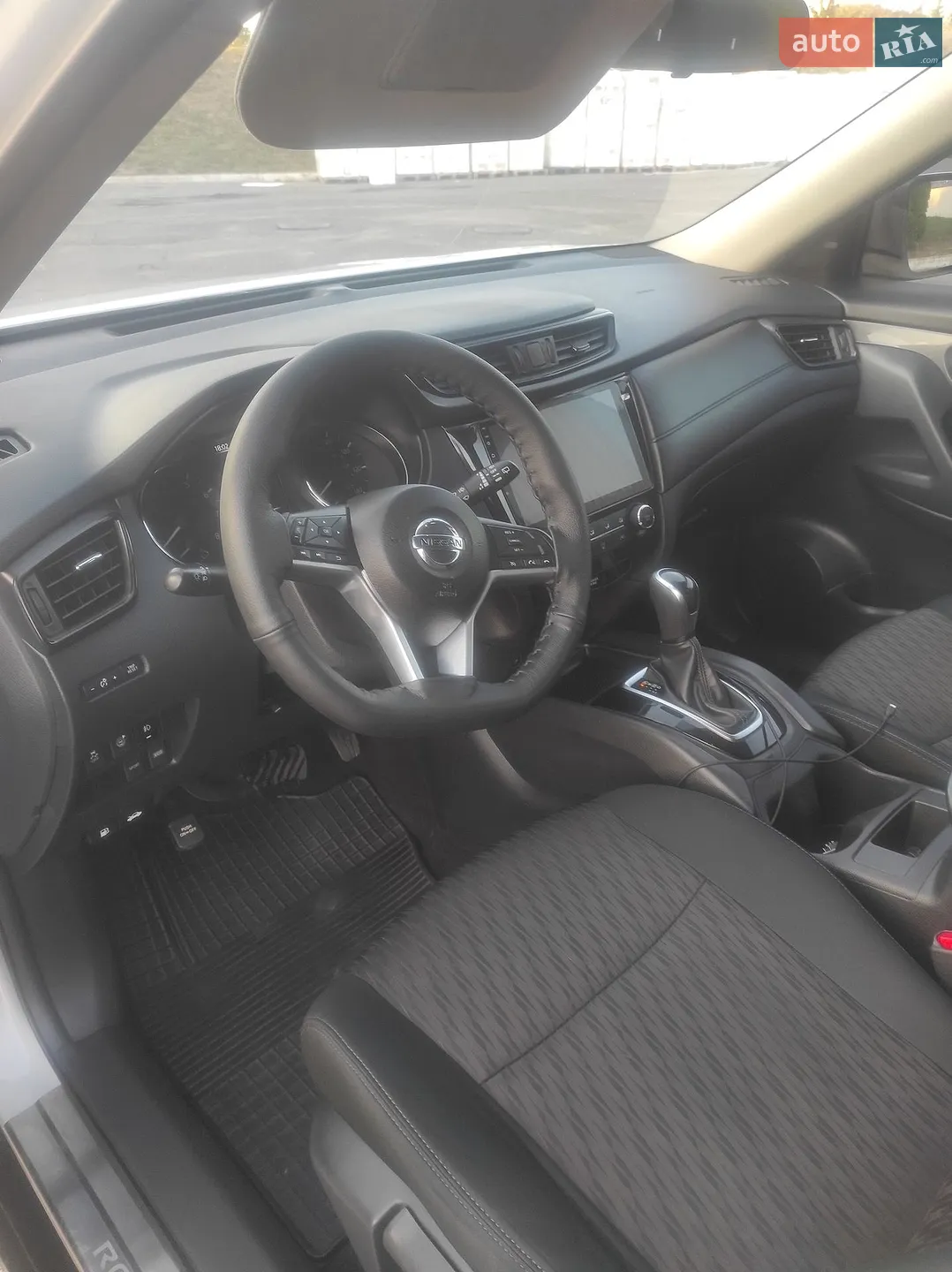 2017 Nissan Rogue - мініатюра 11