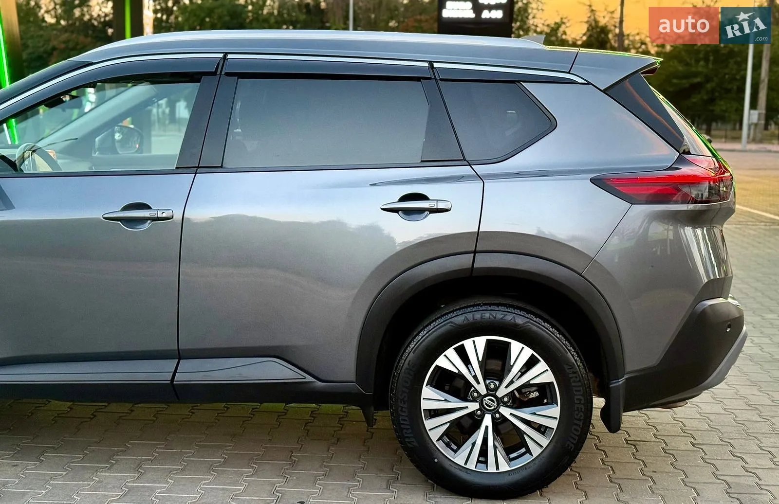 2021 Nissan Rogue - мініатюра 10