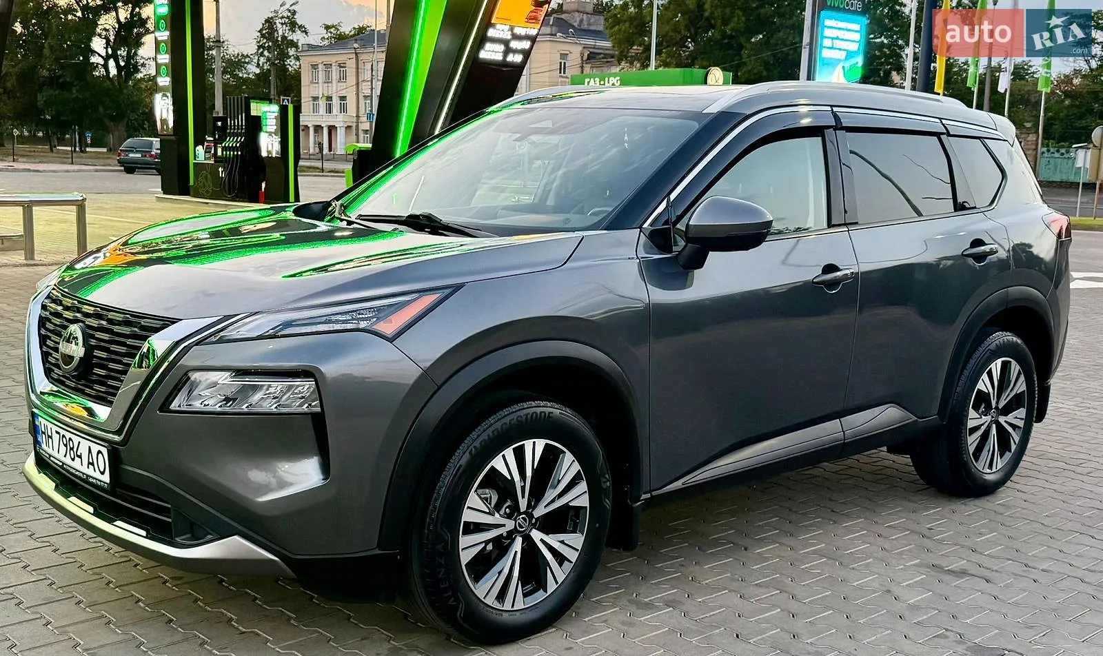 2021 Nissan Rogue - мініатюра 3