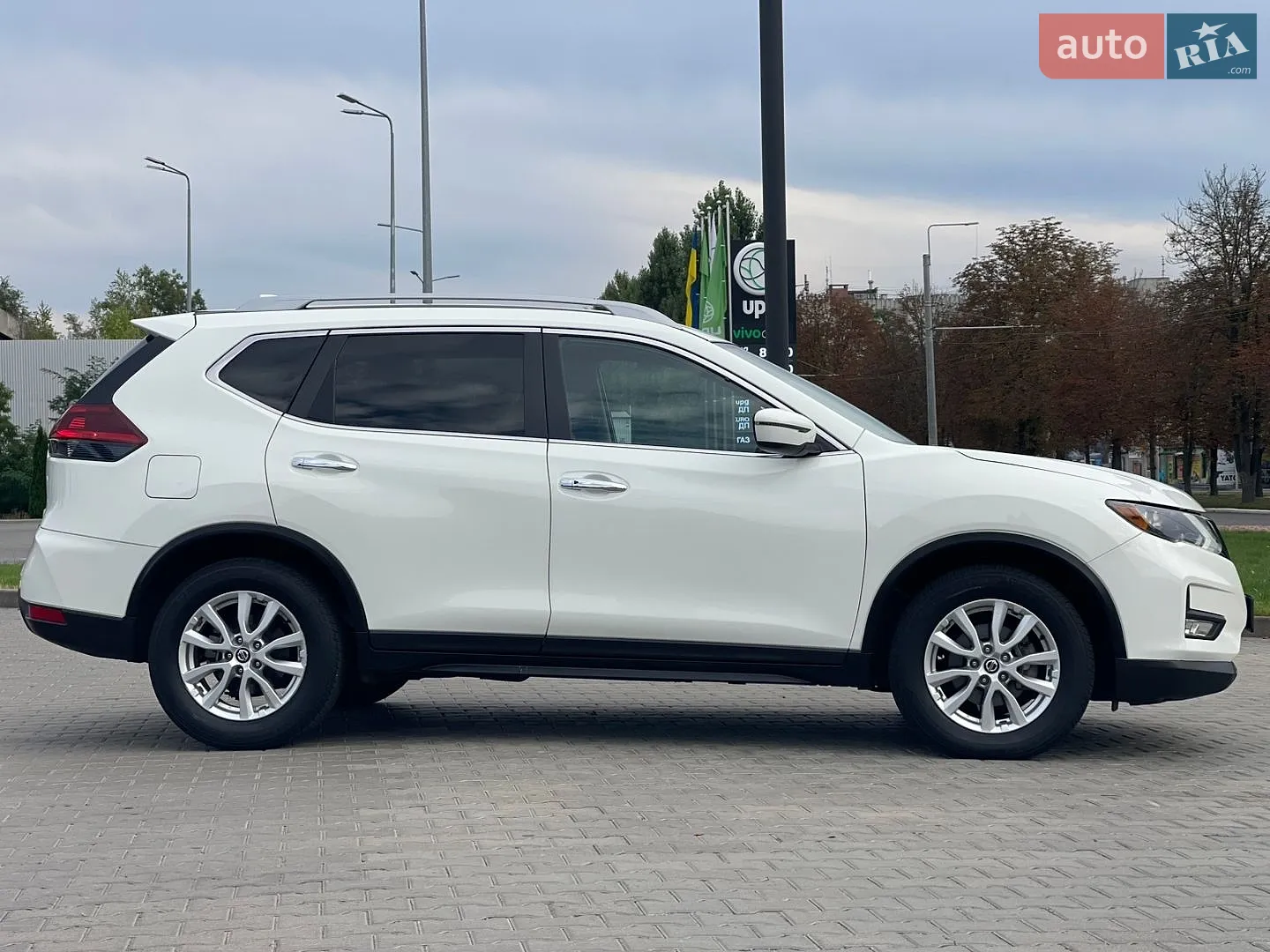 2020 Nissan Rogue - мініатюра 8