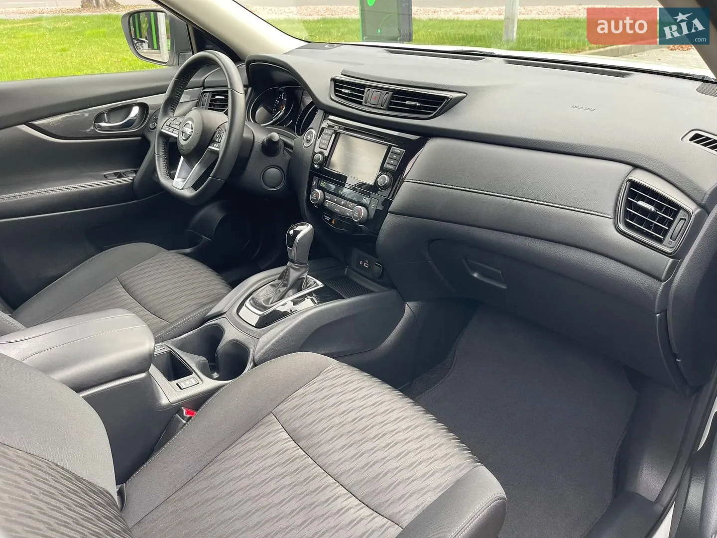 2020 Nissan Rogue - мініатюра 15