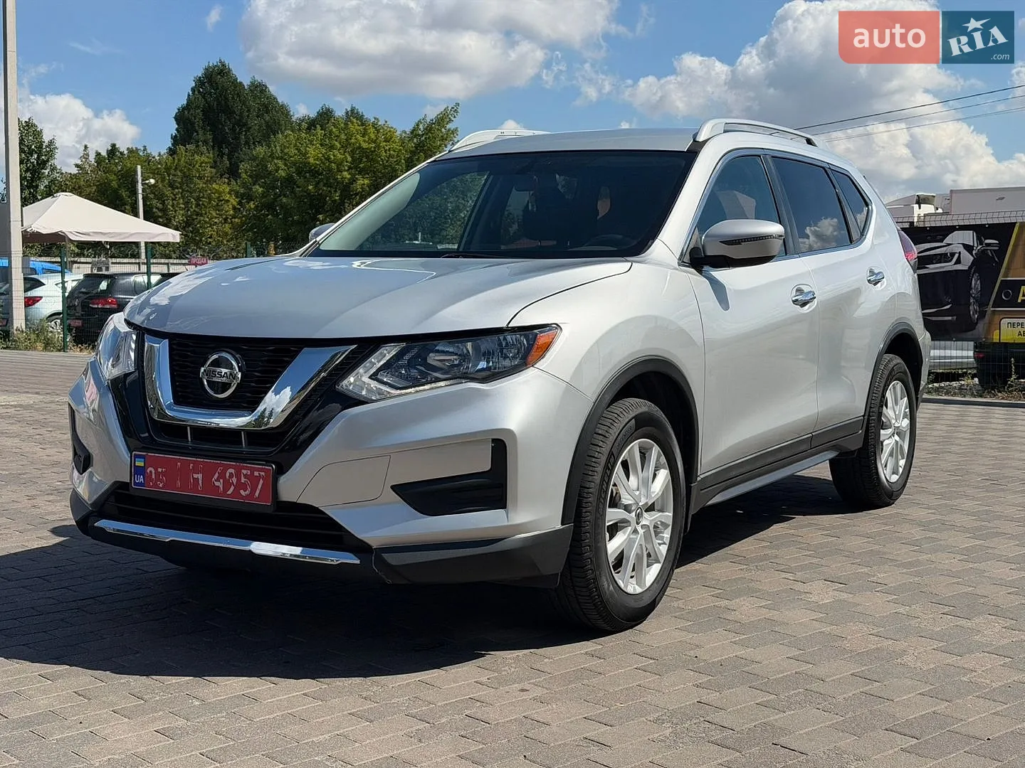 2017 Nissan Rogue - фото 1