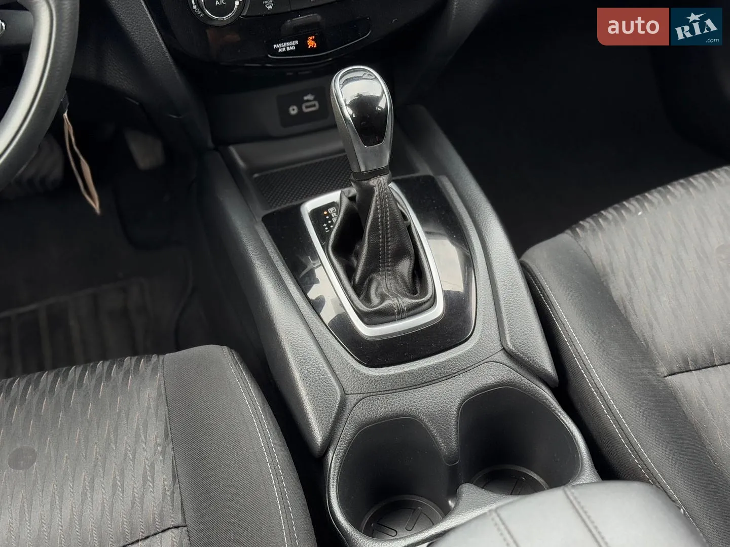 2018 Nissan Rogue - мініатюра 17