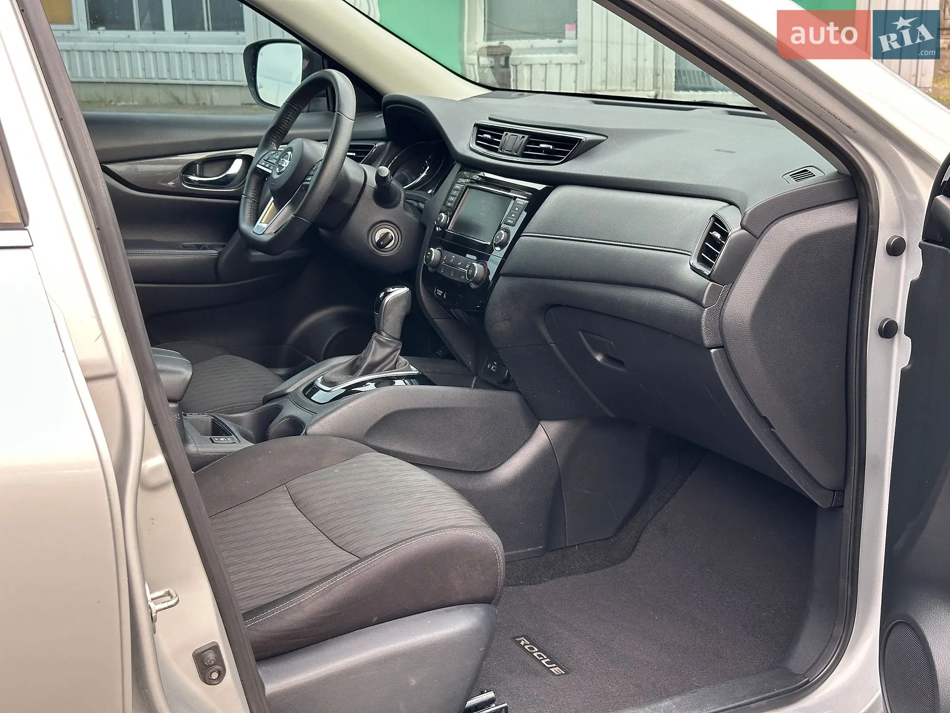 2019 Nissan Rogue - мініатюра 24