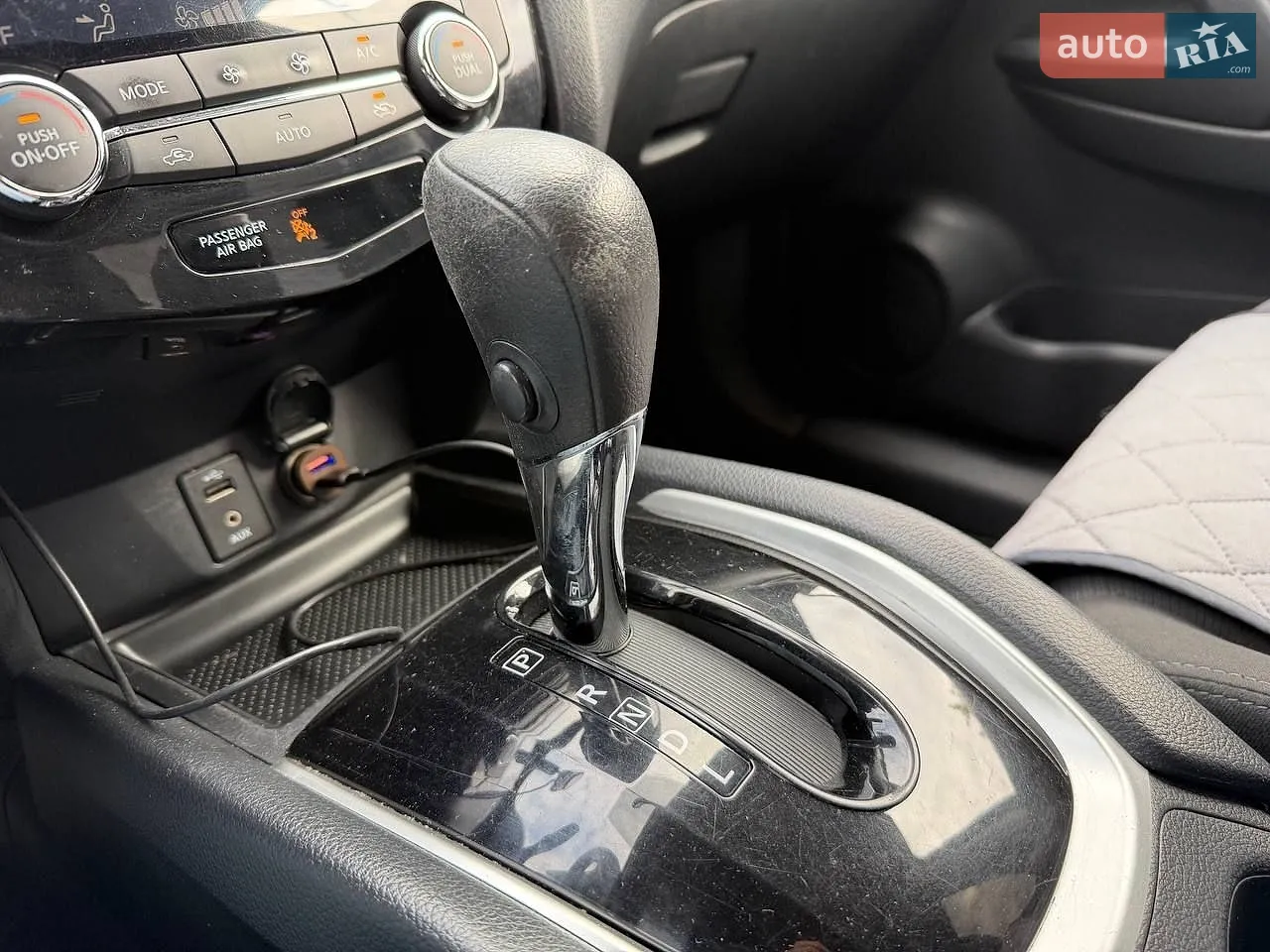 2016 Nissan Rogue - мініатюра 27