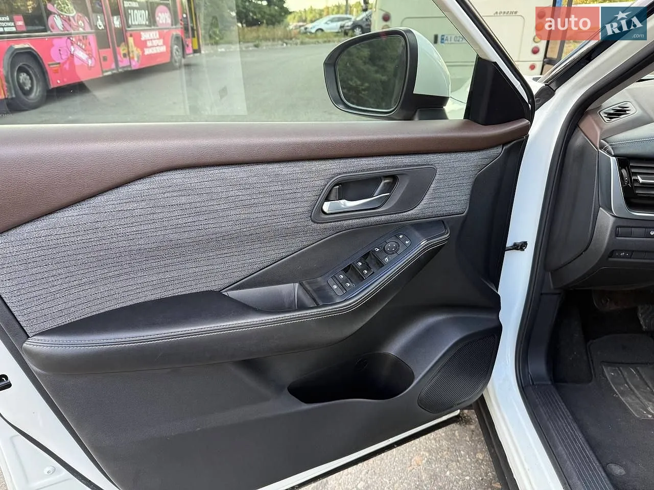 2021 Nissan Rogue - мініатюра 12