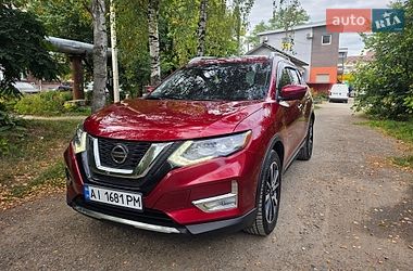Внедорожник / Кроссовер Nissan Rogue 2019 в Черновцах