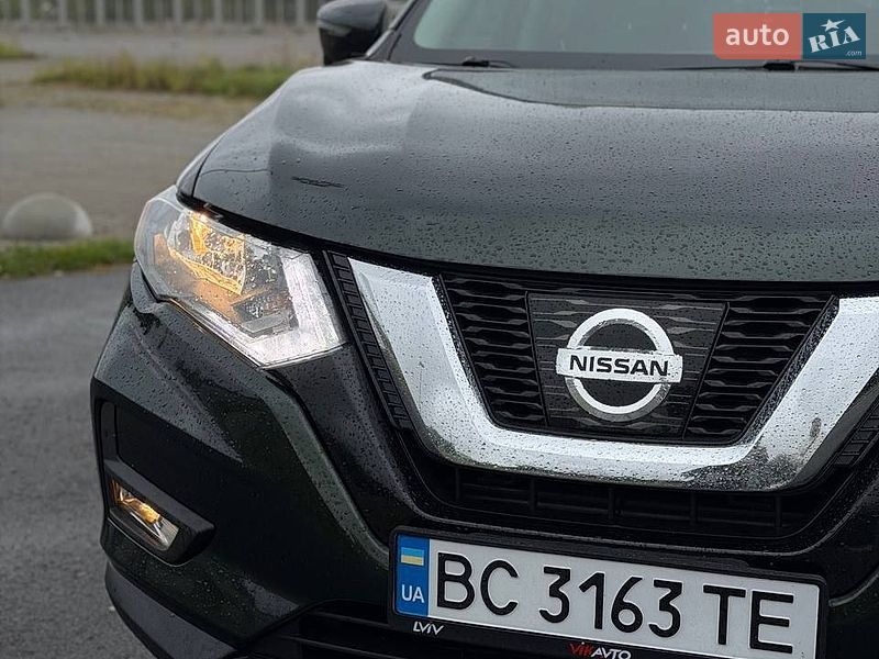 Внедорожник / Кроссовер Nissan Rogue 2018 в Львове
