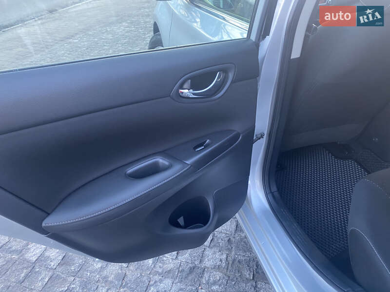 Седан Nissan Sentra 2018 в Києві