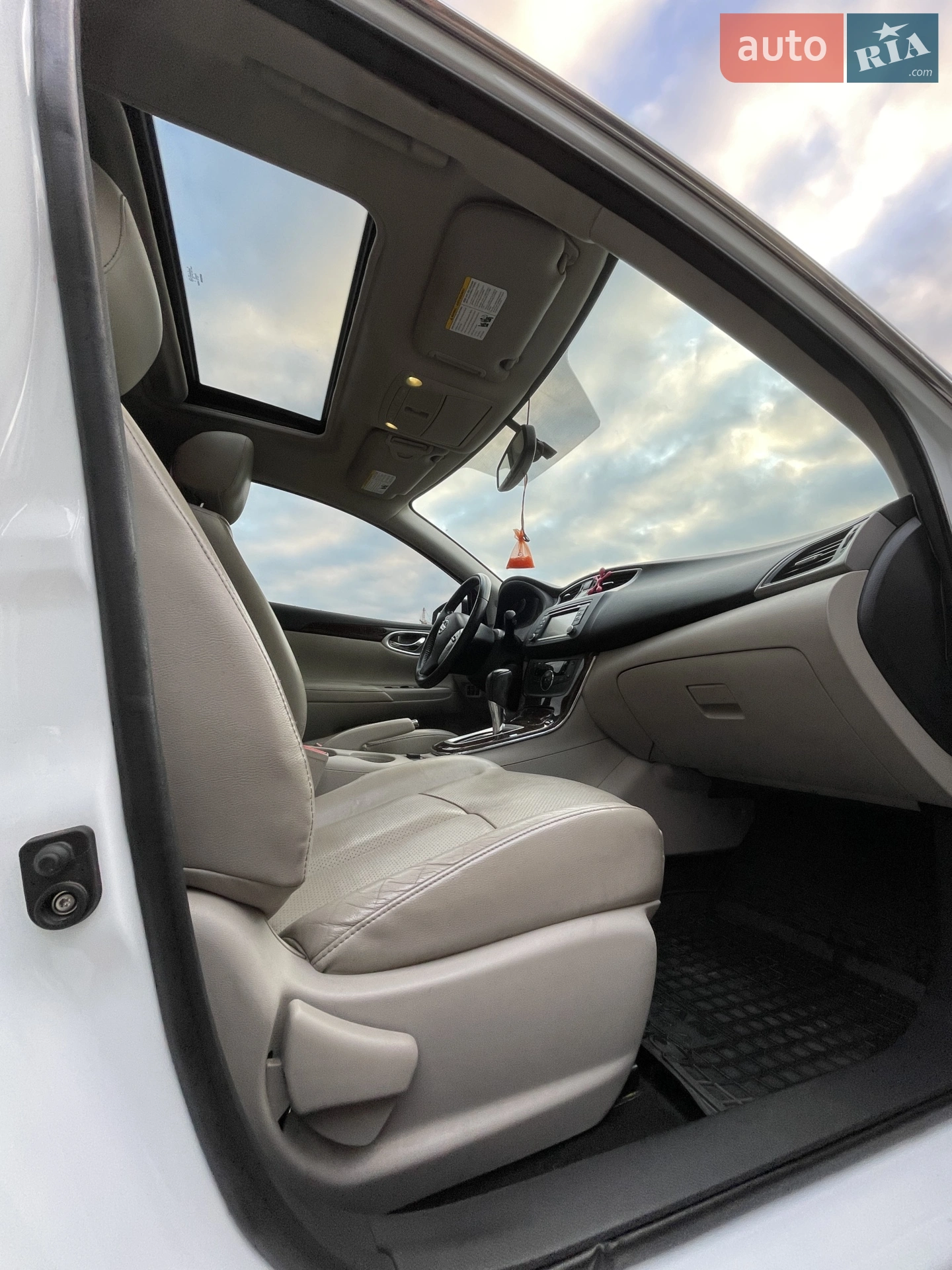 2015 Nissan Sentra - мініатюра 27