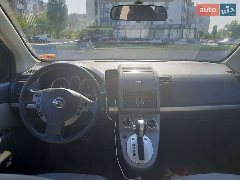 Седан Nissan Sentra 2011 в Черкасах