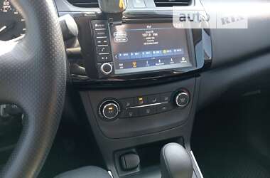 Седан Nissan Sentra 2019 в Сумах