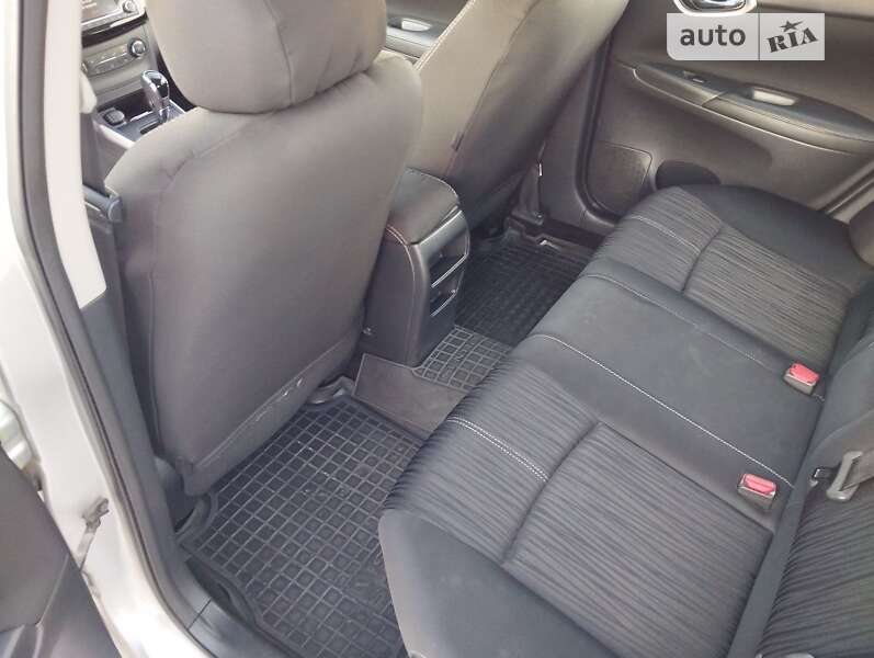 Седан Nissan Sentra 2017 в Ромнах