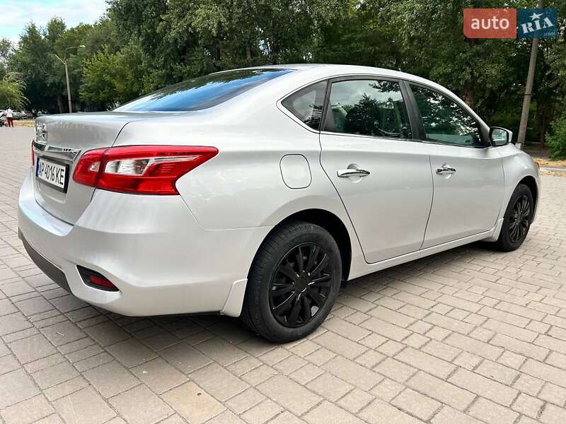 Седан Nissan Sentra 2016 в Запорожье