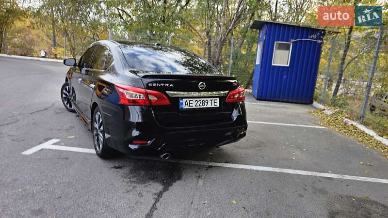 Седан Nissan Sentra 2017 в Днепре