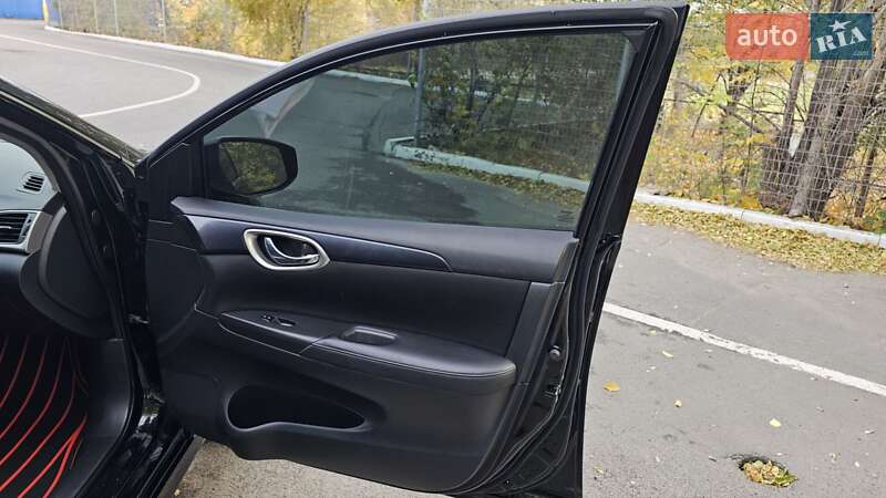 Седан Nissan Sentra 2017 в Днепре